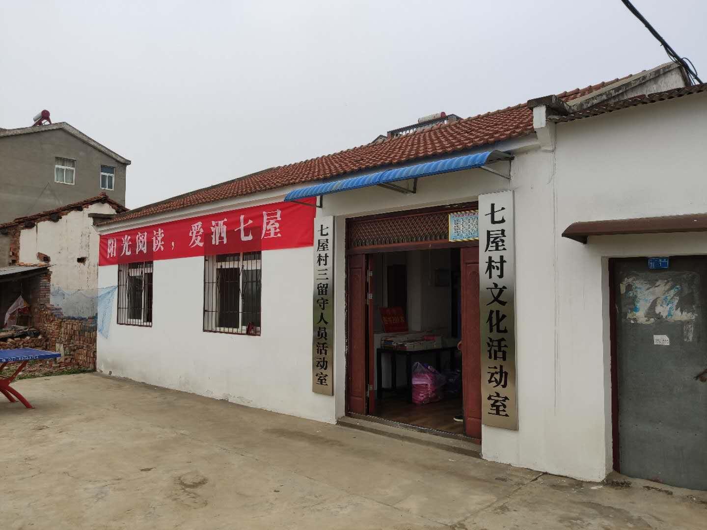 巷弄深处小店的奇遇与三年级诵读比赛的精彩瞬间