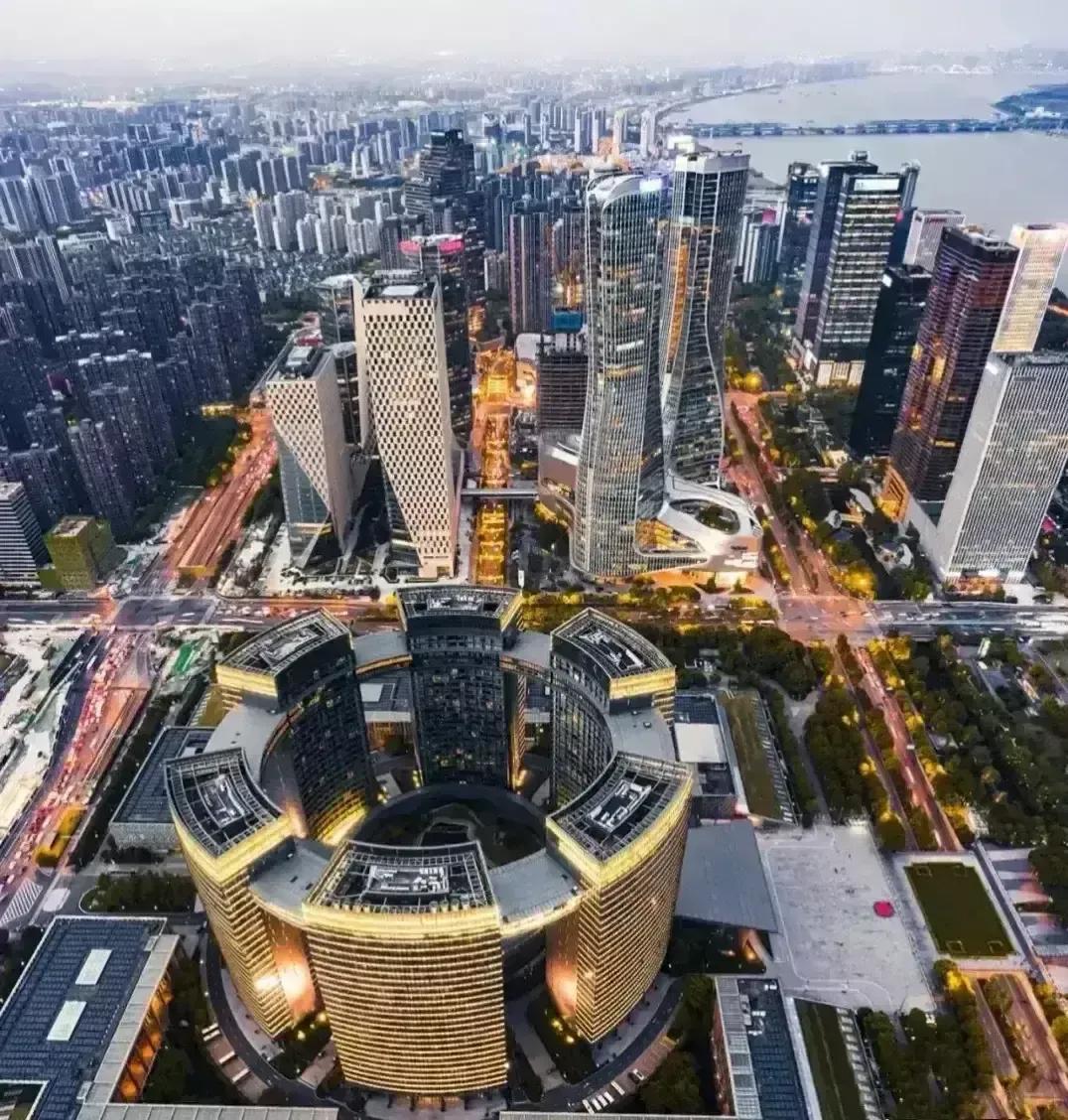 科技重塑居住梦想，2025年贵阳最新房价展望