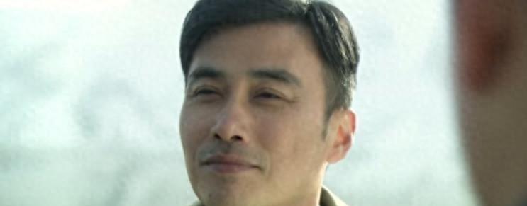 战火来袭最新章节列表，日常趣事与友情纽带，战火一触即发