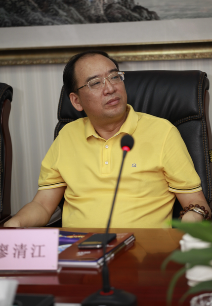 廖清江的温馨日常，江水边的欢笑、友情与最新动态